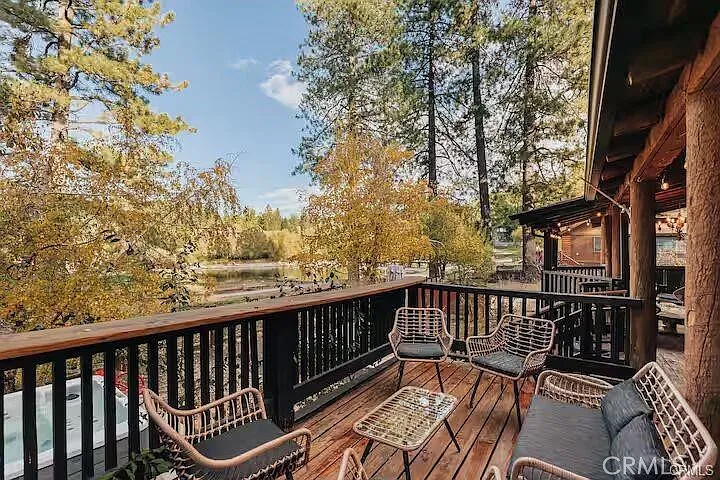 1091 Club View Dr — Photo 28