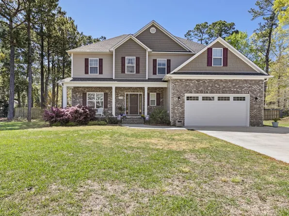 229 Egret Point Dr, Sneads Ferry, NC 28460