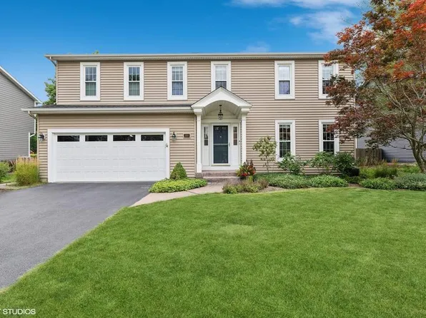 1820 Wilson Pl, Arlington Heights, IL 60004