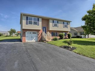 1129 Harvest Dr, Lebanon, PA 17046
