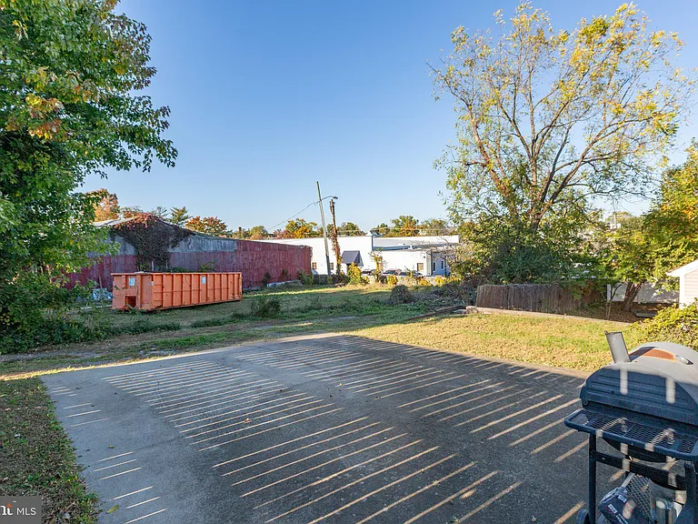 621 Wolfe St #A — Photo 26