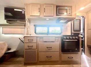 200 NW 132nd Ave, Miami, FL 33182