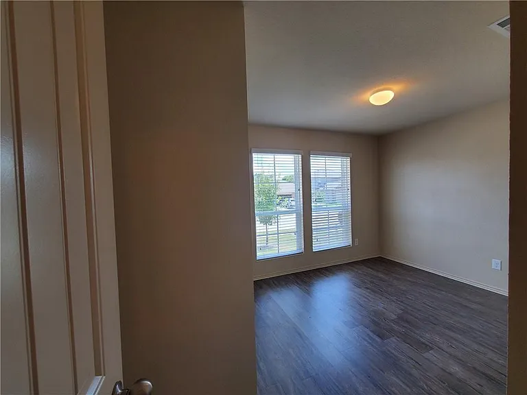 1536 Gateshead Dr — Photo 18