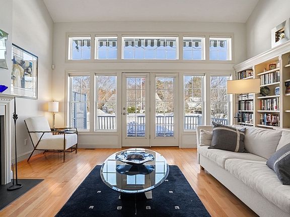 2nd image of 6 Maple Ln #6