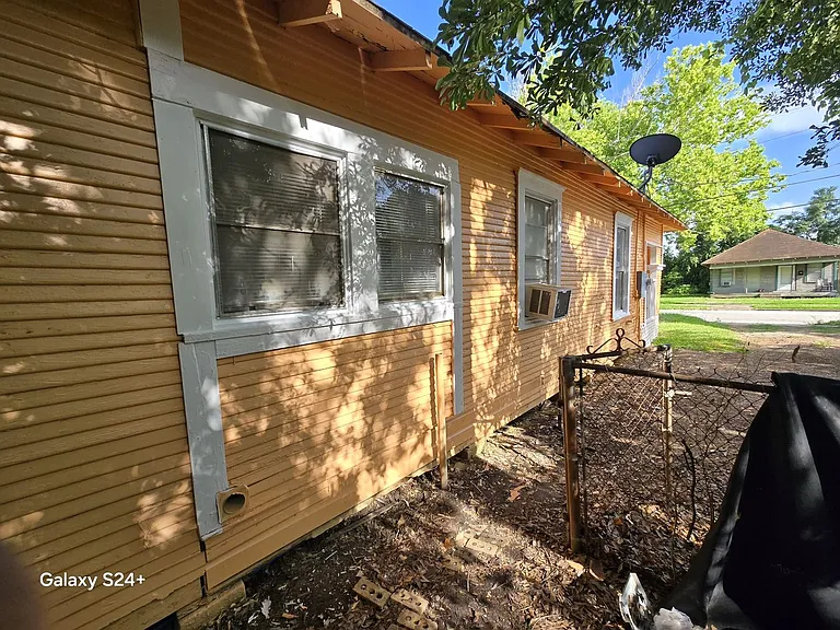 755 Doucette Ave — Photo 17