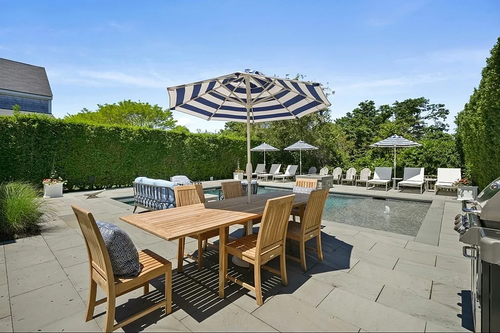5 bed, 4.5 bath, 3200 sqft, $25,000 — Photo 4