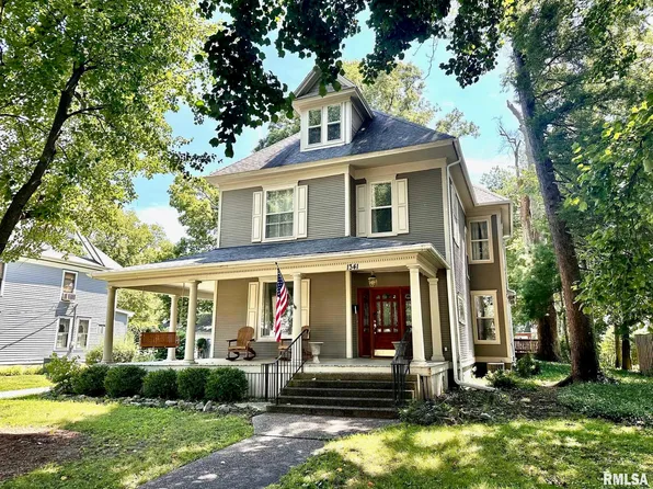 1341 W Lafayette Ave, Jacksonville, IL 62650
