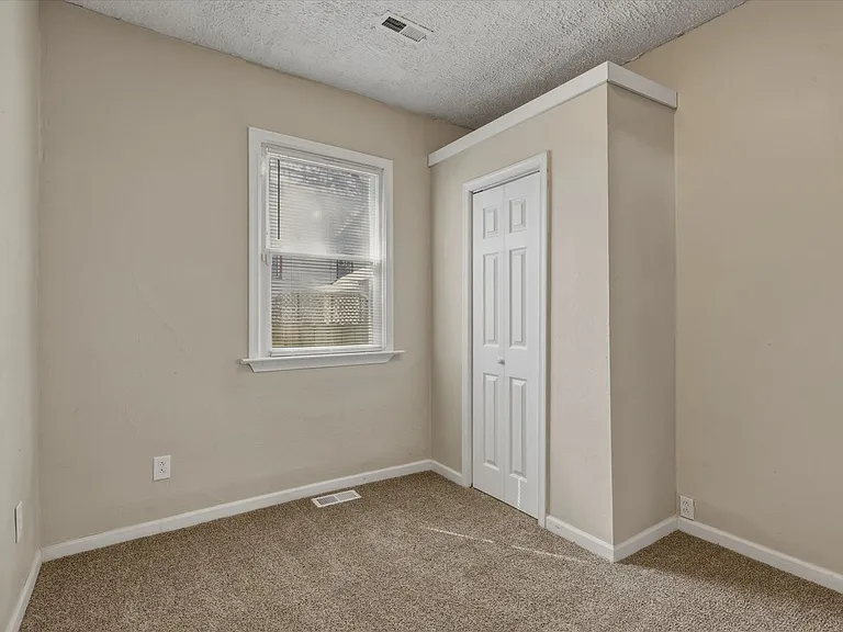 720 Forbes St — Photo 21