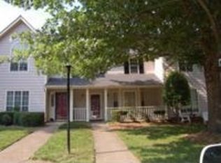 2826 Iron Gate Ln, Charlotte, NC 28212