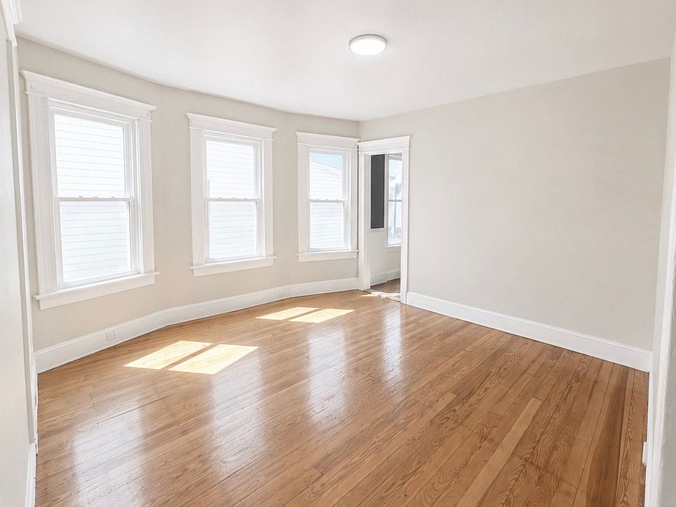 1st image of 2391 Main St #3