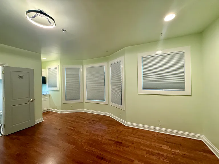 725 Pine St #305 — Photo 6
