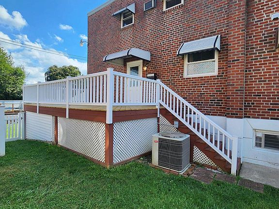 4th image of 12015 Glenfield St