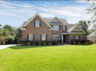 351 Chastain Cir, Richmond Hill, GA 31324