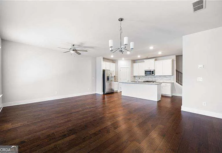 1395 Heights Park Dr SE — Photo 17