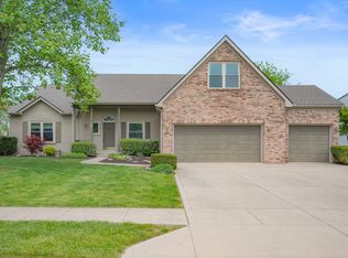 302 McIntosh Ln, Westfield, IN 46074