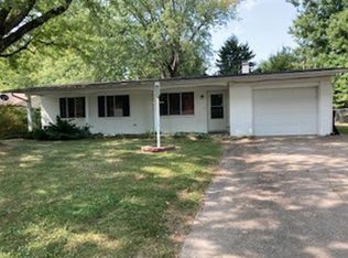 828 S Harvey Dr, Bloomington, IN 47403