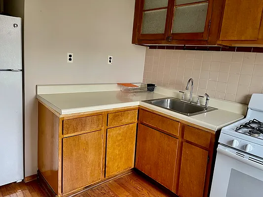 Rented by Ilite Realty Inc | media 6