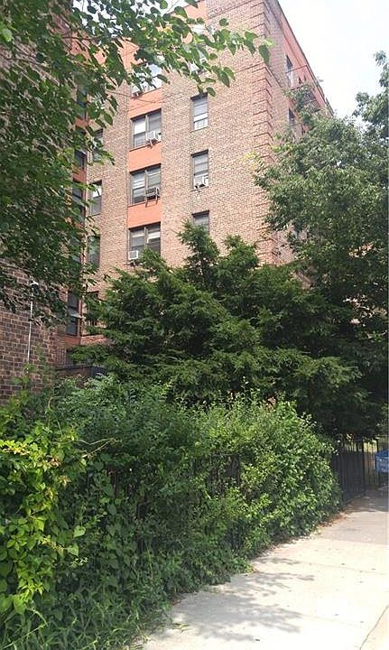 2nd image of 14 Cass Pl #4J