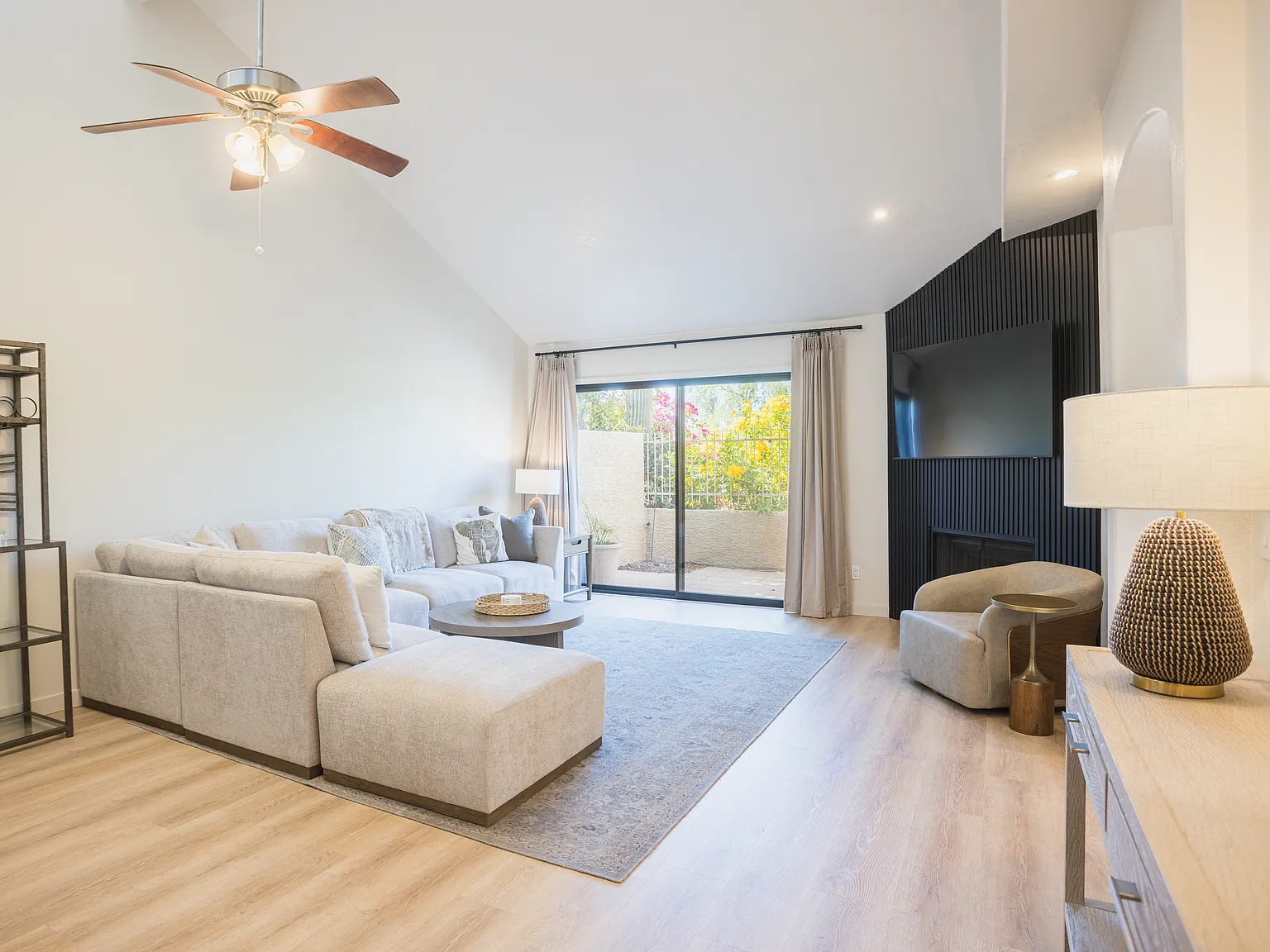 3 bed, 1640 sqft, $7,000 — Photo 1