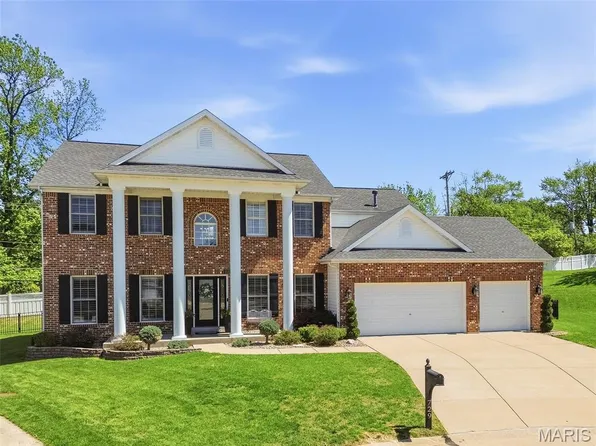 729 Sterling Terrace Ct, Saint Charles, MO 63301