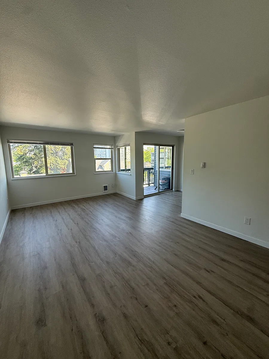 Building Photo - 2805 S Byron St #7