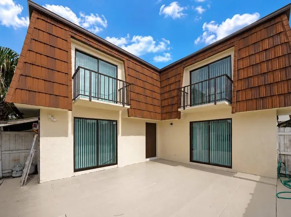 2173 White Pine Cir APT C, Greenacres, FL 33415