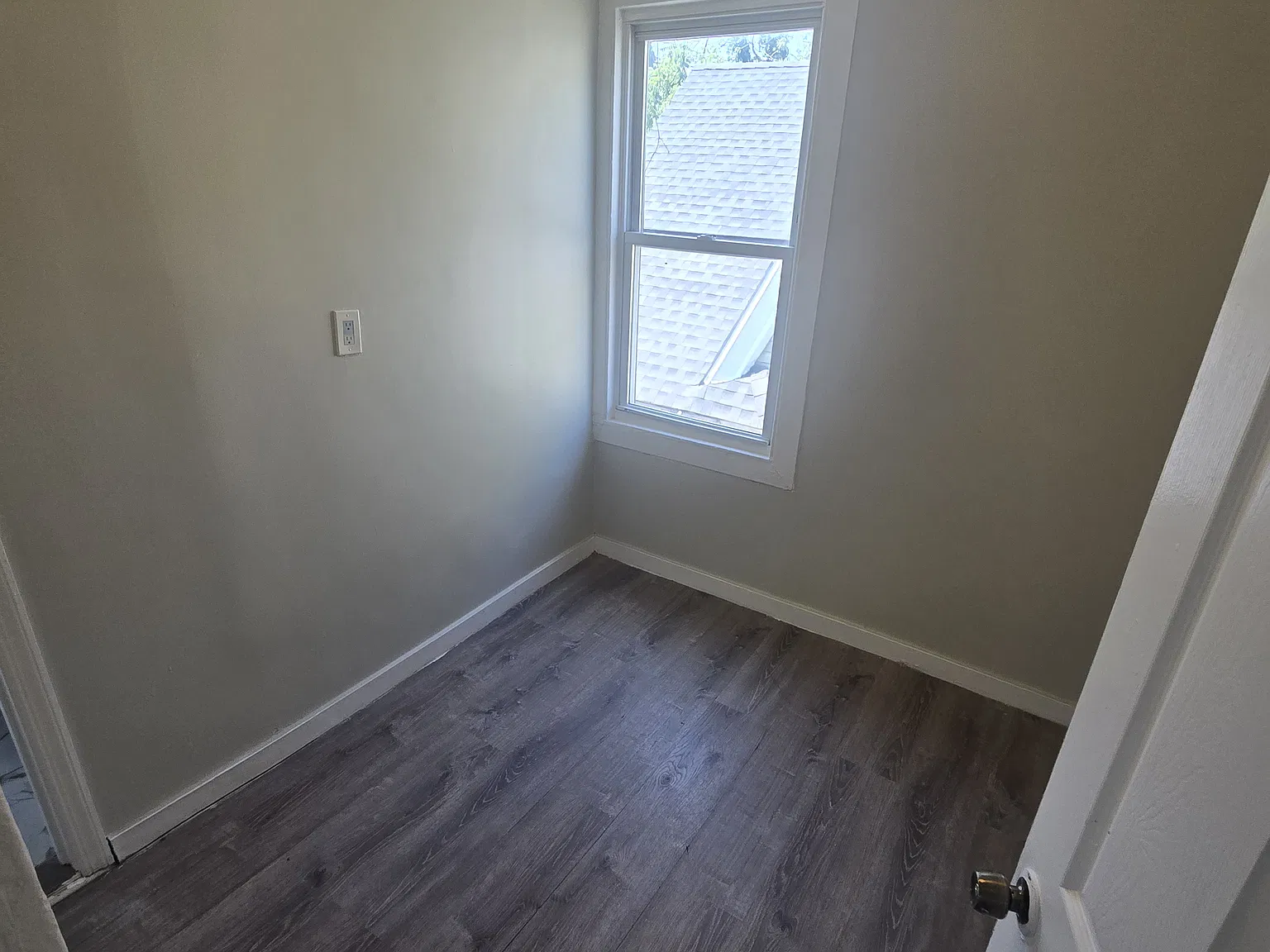 4 bed, $2,900 — Photo 2