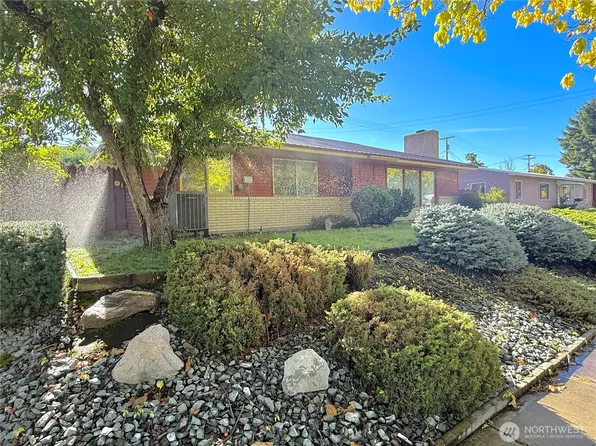 1023 River Drive, Coulee Dam, WA 99116