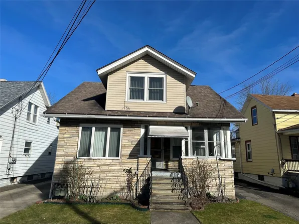 320 Squires Ave, Endicott, NY 13760