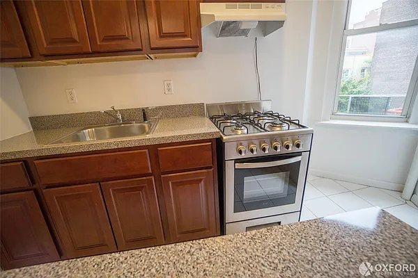 Rented by Oxford Property Group | media 46