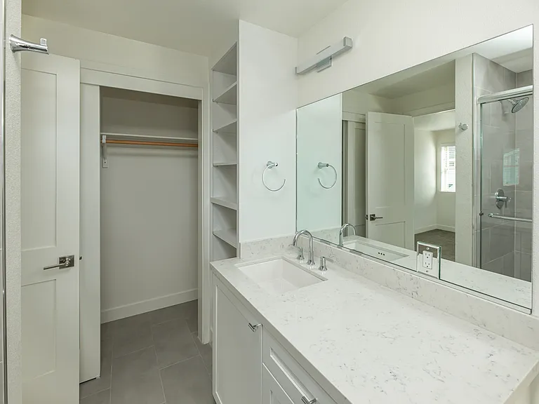 6737 Sebastopol Ave — Photo 8