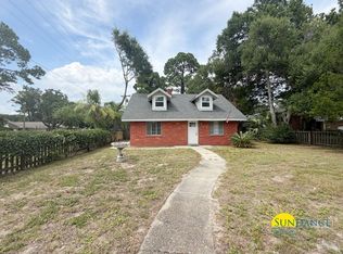 255 Brooks St, Fort Walton Beach, FL 32548