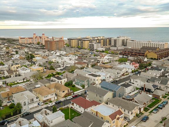 2nd image of 119 Pacific Blvd