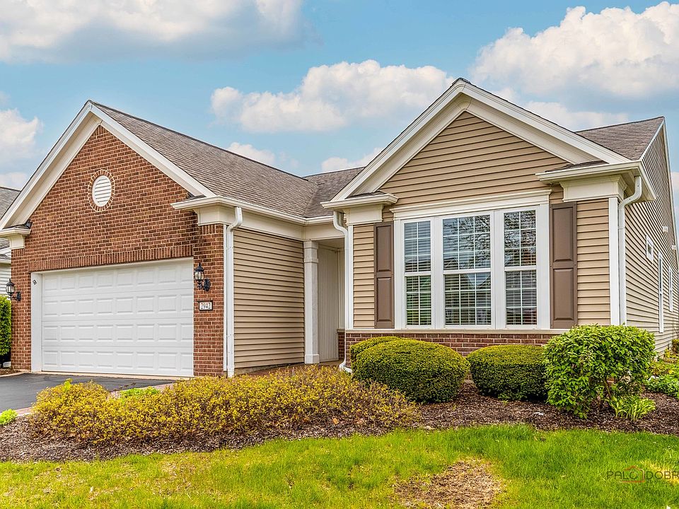 1st image of 2942 Ravinia Cir