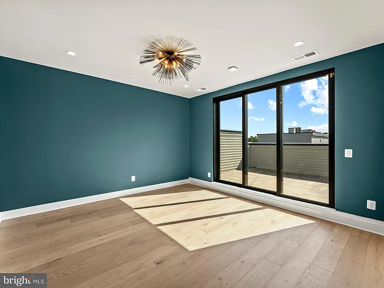 2015 Tysons Ridgeline Rd — Photo 27