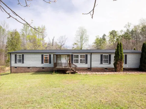 305 Whispering Oaks Dr, Lexington, NC 27292