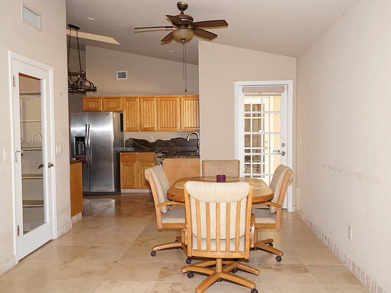 5801 W Linda Ln — Photo 12