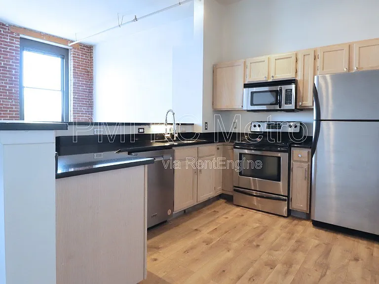 200 Main St #310 — Photo 3
