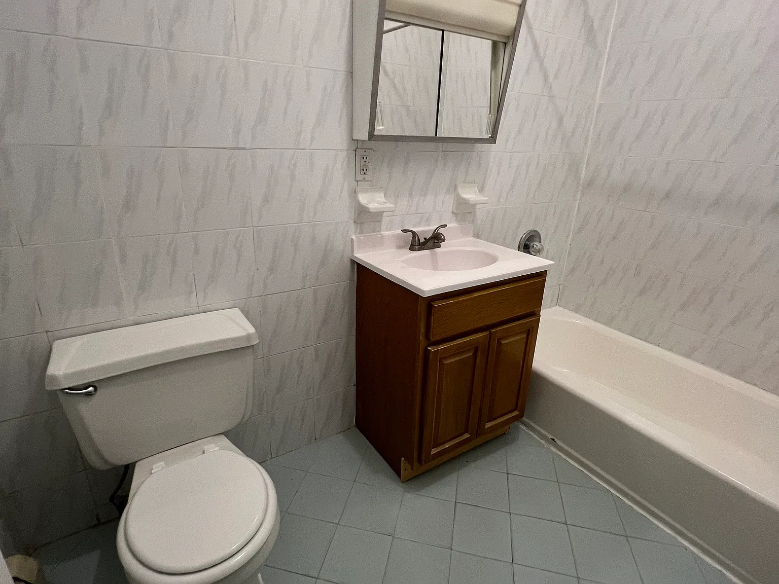 1 bed, 600 sqft, $1,700 — Photo 2