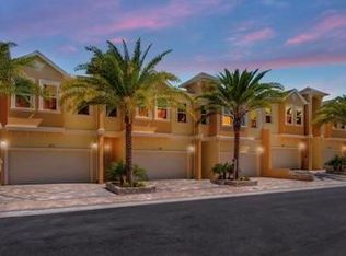 741 Grand Cypress Ln, Tarpon Springs, FL 34689