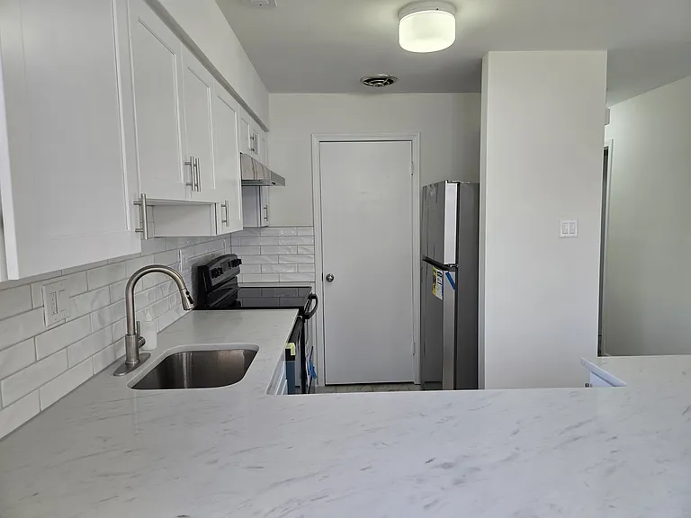 593 S Dove Rd #A — Photo 4