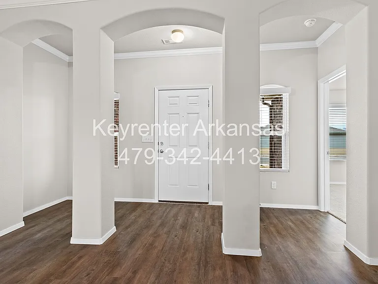 1035 Jennifer Ann Ln — Photo 5
