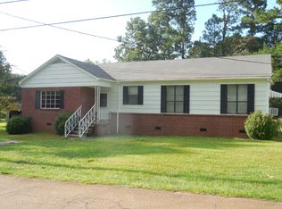 126 W South St, Kosciusko, MS 39090