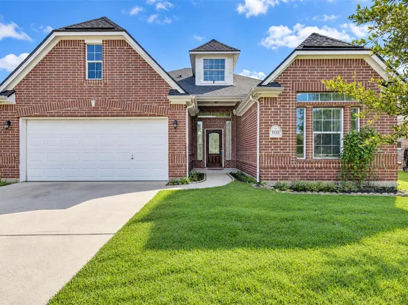 3131 Sun Terrace Ln, Dickinson, TX 77539