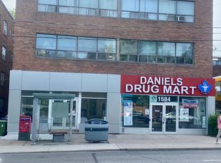 1582 Bathurst St #211, Toronto, ON M5P 3H3