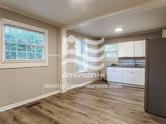 666086_003_living_room_14180309.jpg