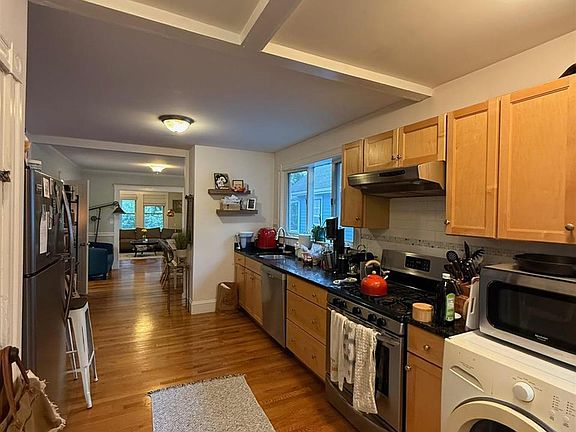 4th image of 17 Milton St #1