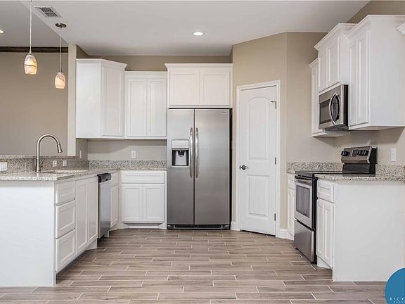 5th image of 1504 Southgate Dr