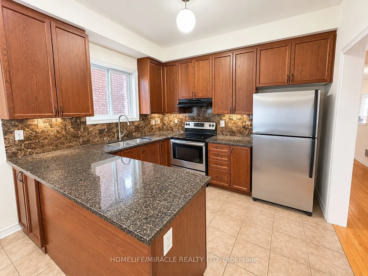 4 bed, $3,500 — Photo 3