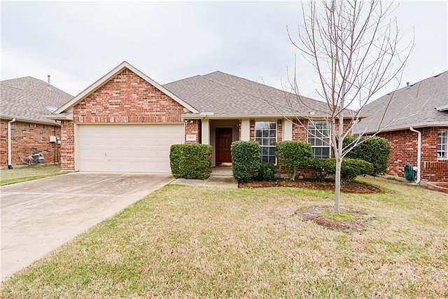 1st image of 6810 Lakehurst Ln